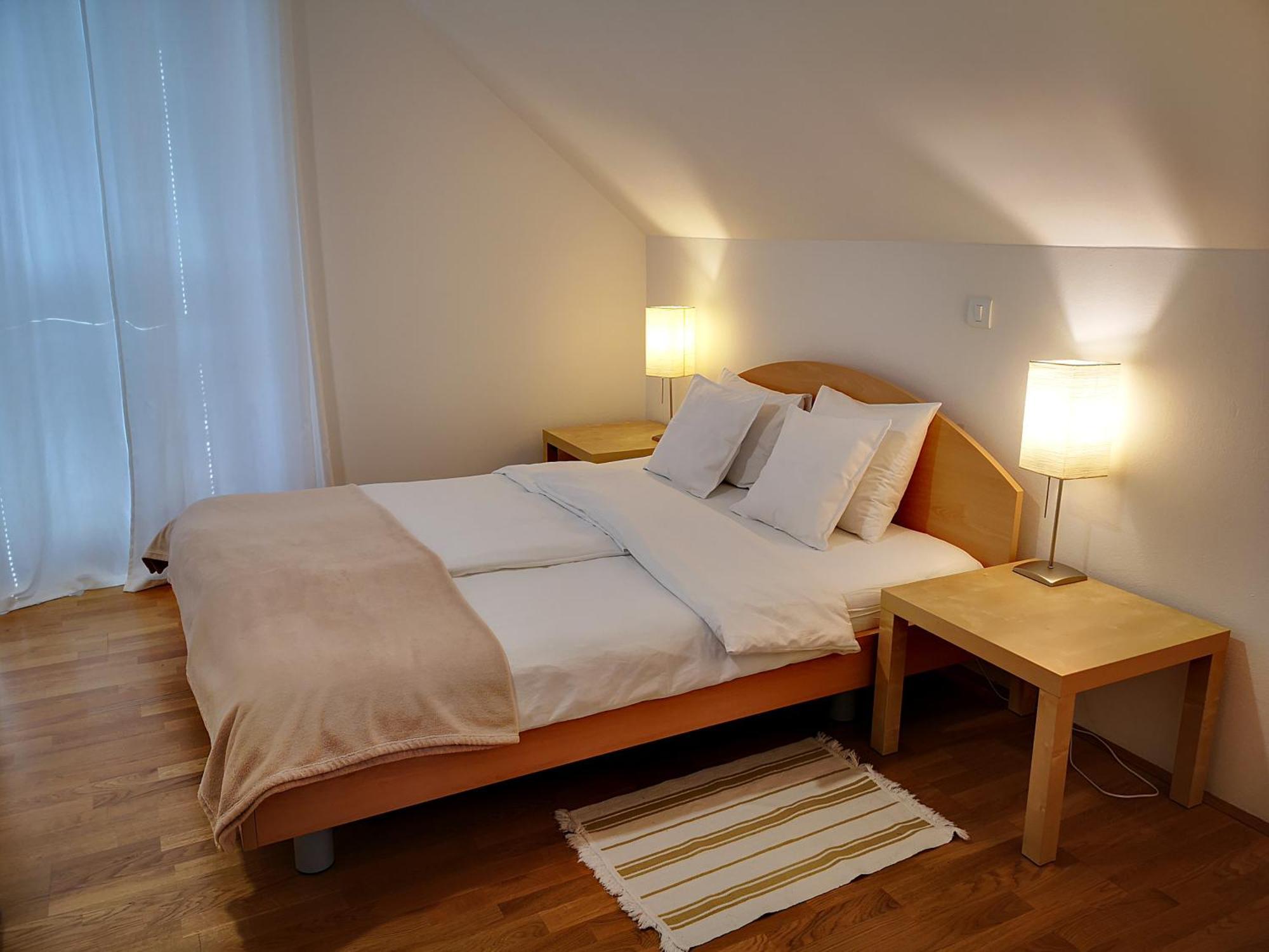 Pr'Fik Apartments Kranj Zimmer foto