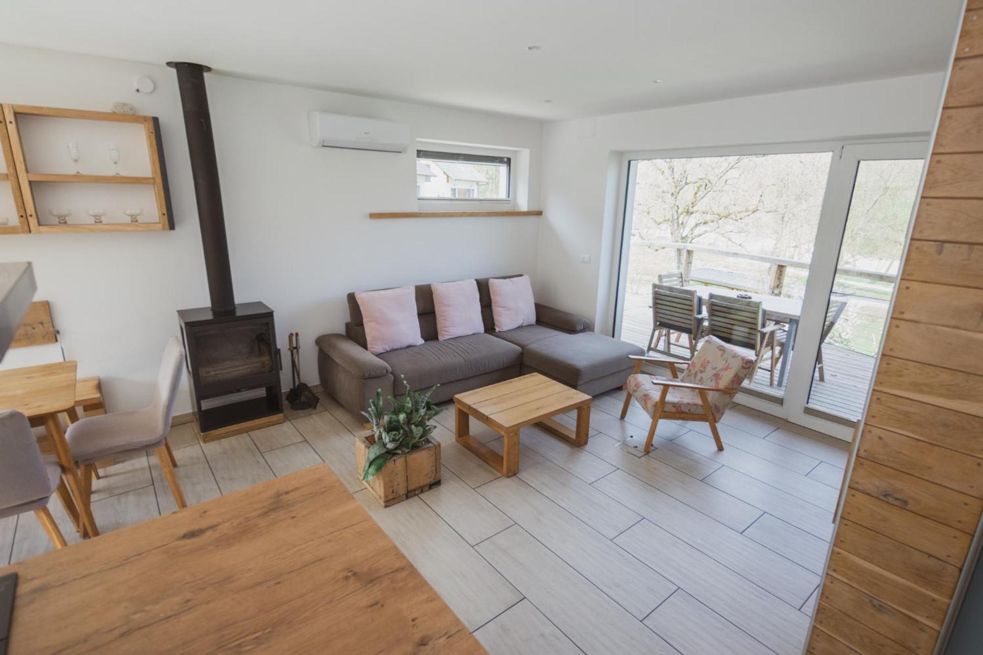 Pr'Fik Apartments Kranj Zimmer foto