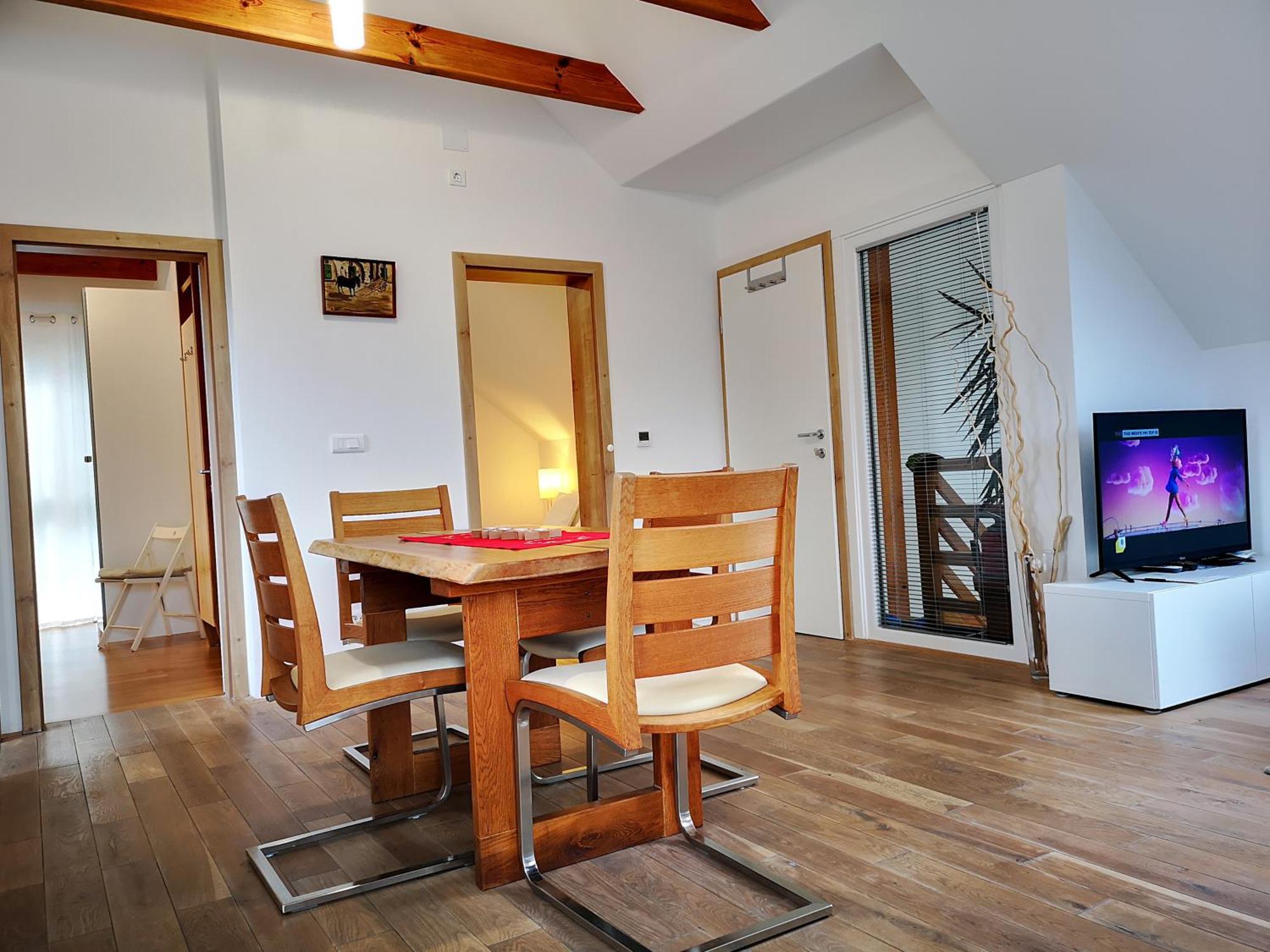 Pr'Fik Apartments Kranj Zimmer foto