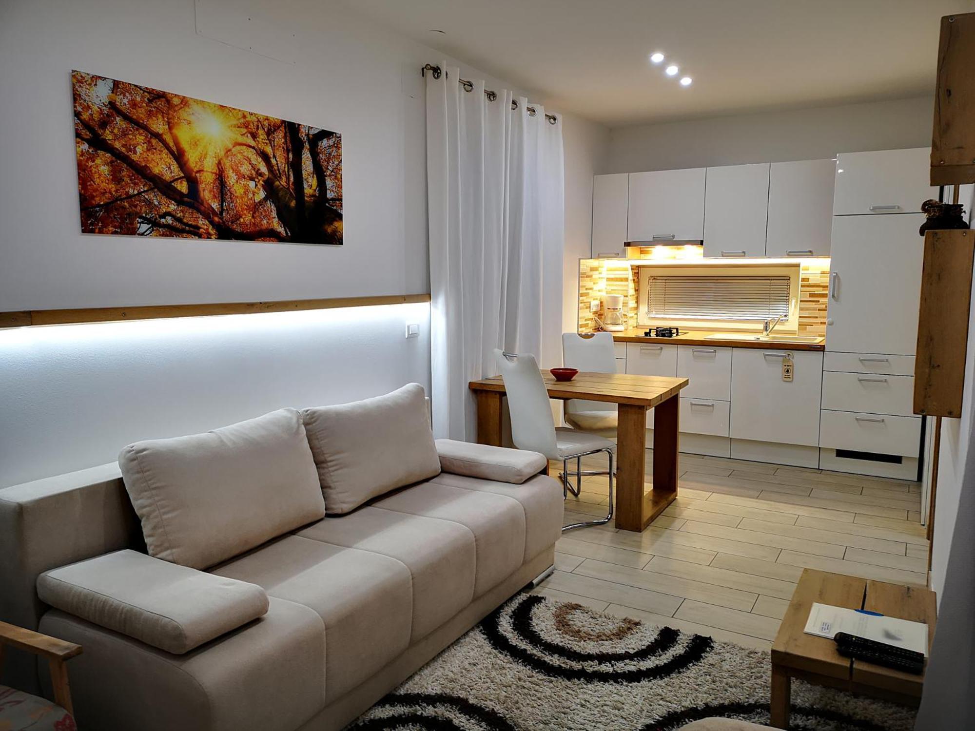 Pr'Fik Apartments Kranj Zimmer foto