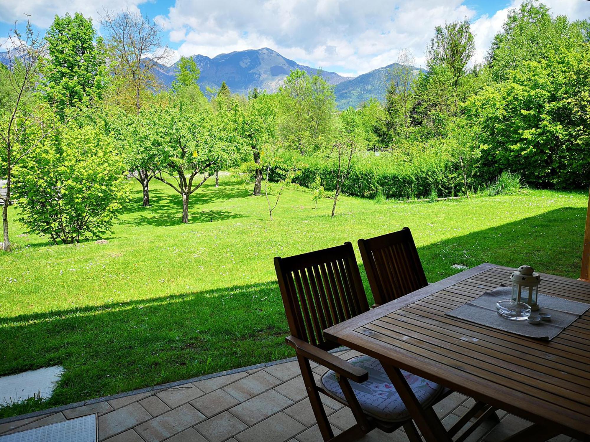 Pr'Fik Apartments Kranj Zimmer foto