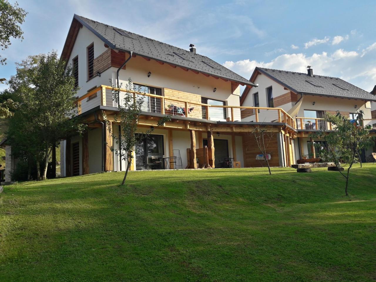 Pr'Fik Apartments Kranj Exterior foto